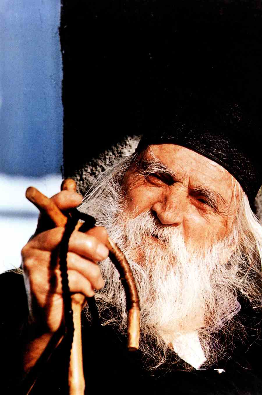 Ο Γέροντας Αβράμιος στη δύση του βίου του (φωτ. μοναχού Χαρίτωνος Καρουλιώτου). Πηγή φώτο: Μοναχού Χαρίτωνος – Monk Chariton, Ματιές στον Άθω – Images of Athos, Έκδοσις Γ΄, 2007 