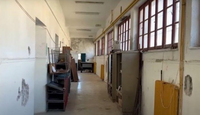 Μεσολόγγι: Σε άθλια κατάσταση το 1ο Γυμνάσιο - «Η Παλαμαϊκή Σχολή είναι παραγκούπολη» λένε οι μαθητές