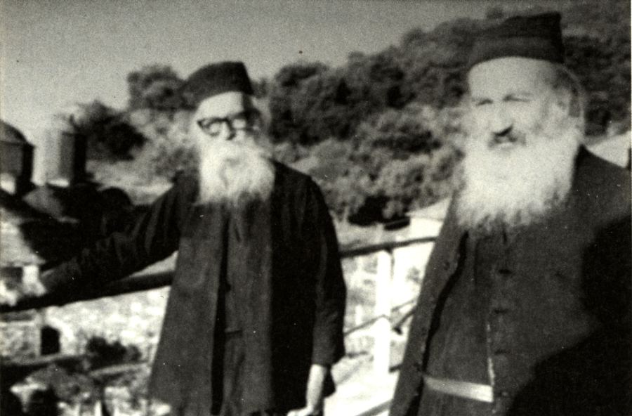 Ο Γέροντας Γρηγόριος (αριστερά) και ο υποτακτικός του Γέροντας Παύλος