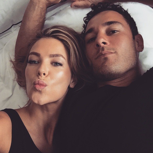 Christmas-time-Jen-posted-cute-couple-bed-selfie-her